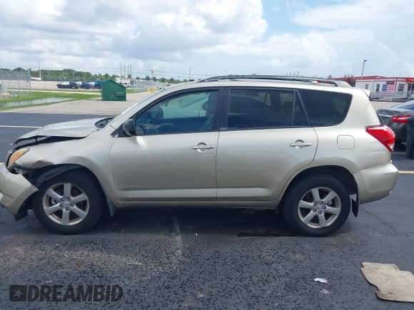 ✅ 2007 Toyota RAV4 Limited • VIN: JTMZK31V976009400 • Лот: 42765563. Опубликован ранее на IAAI с пробегом 179 528 миль. Бесплатный доступ к архиву аукционных продаж из США и подробный отчёт об истории автомобиля на DreamBid. Изображение 14.