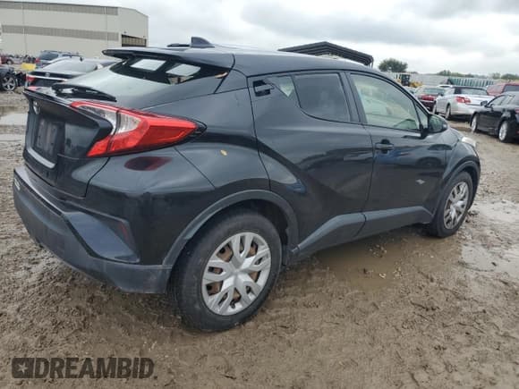 ✅ 2019 Toyota C-HR LE • VIN: JTNKHMBXXK1035589 • Lot: 82112545. Listed on Copart with 93,391 mi. Free auction sales archive from the USA and detailed vehicle history report at DreamBid. Image 3.