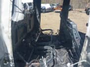 ✅ 2019 Chevrolet Silverado 1500 RST • VIN: 1GCRYEED3KZ212902 • Lot: 41858001. Wystawiony na IAAI z przebiegiem Nie podano. Bezpłatny archiwum sprzedaży aukcyjnych z USA i szczegółowy raport historii pojazdu na DreamBid. Zdjęcie 8.