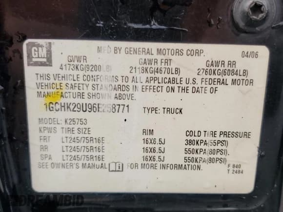 ✅ 2006 Chevrolet Silverado 2500HD Work Truck • VIN: 1GCHK29U96E258771 • Lot: 86818764. Wystawiony na Copart z przebiegiem Nie podano. Bezpłatny archiwum sprzedaży aukcyjnych z USA i szczegółowy raport historii pojazdu na DreamBid. Zdjęcie 12.