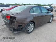 ✅ 2015 Volkswagen Jetta SE • VIN: 3VWD07AJXFM289988 • Лот: 42322842. Опубликован ранее на IAAI с пробегом 131 998 миль. Бесплатный доступ к архиву аукционных продаж из США и подробный отчёт об истории автомобиля на DreamBid. Изображение 4.