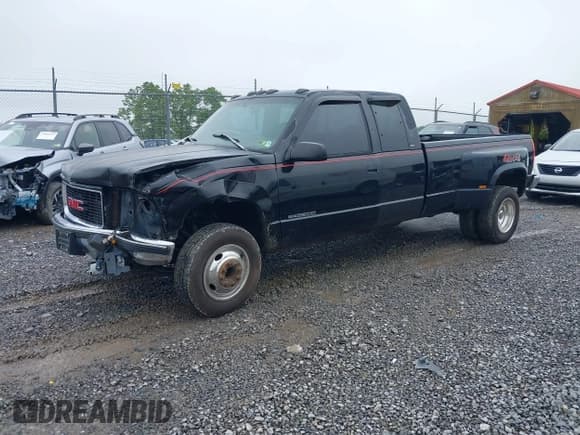 ✅ 1998 GMC Sierra 3500 • VIN: 1GTHK39J8WF045607 • Лот: 42355563. Опубликован ранее на IAAI с пробегом Не указан. Бесплатный доступ к архиву аукционных продаж из США и подробный отчёт об истории автомобиля на DreamBid. Изображение 2.