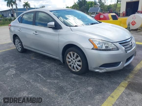✅ 2015 Nissan Sentra S • VIN: 3N1AB7AP5FY367996 • Лот: 43522425. Опубликован ранее на IAAI с пробегом 94 982 миль. Бесплатный доступ к архиву аукционных продаж из США и подробный отчёт об истории автомобиля на DreamBid. Изображение 1.
