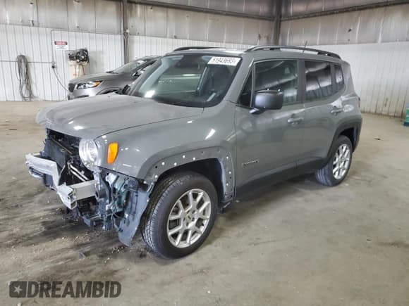 ✅ 2022 Jeep Renegade Latitude • VIN: ZACNJDB10NPN63189 • Лот: 51943695. Опубликован ранее на Copart с пробегом 45 842 миль. Бесплатный доступ к архиву аукционных продаж из США и подробный отчёт об истории автомобиля на DreamBid. Изображение 1.