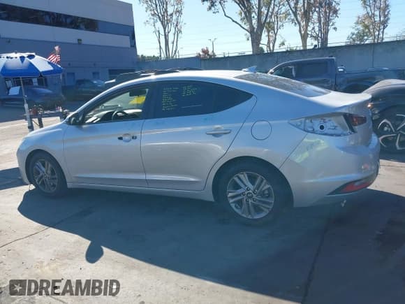 ✅ 2019 Hyundai Elantra SEL • VIN: 5NPD84LF2KH491422 • Lot: 43437715. Listed on IAAI with 83,027 mi. Free auction sales archive from the USA and detailed vehicle history report at DreamBid. Image 14.