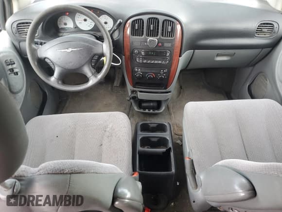 ✅ 2007 Chrysler Town & Country • VIN: 1A4GJ45R47B101173 • Lot: 81280505. Listed on Copart with 178,114 mi. Free auction sales archive from the USA and detailed vehicle history report at DreamBid. Image 8.