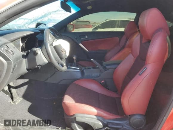 ✅ 2013 Hyundai Genesis Coupe R-Spec • VIN: KMHHT6KD2DU098679 • Lot: 87326334. Wystawiony na Copart z przebiegiem 46 086 mil. Bezpłatny archiwum sprzedaży aukcyjnych z USA i szczegółowy raport historii pojazdu na DreamBid. Zdjęcie 7.