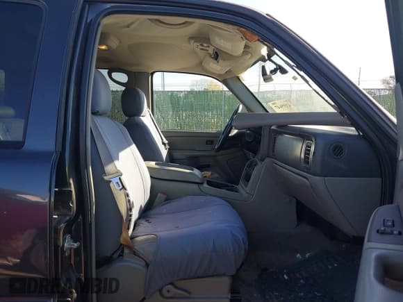 ✅ 2005 Chevrolet Suburban LT • VIN: 3GNEC16Z65G275052 • Лот: 43595647. Опубликован ранее на IAAI с пробегом 202 400 миль. Бесплатный доступ к архиву аукционных продаж из США и подробный отчёт об истории автомобиля на DreamBid. Изображение 5.