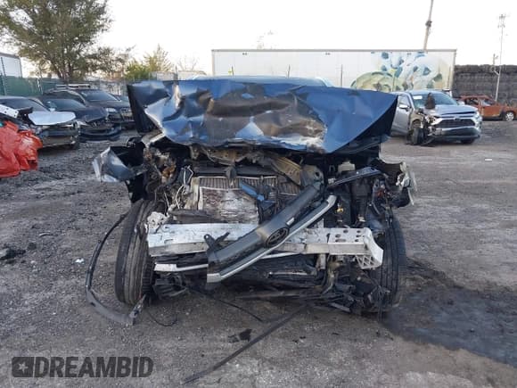 ✅ 2018 Toyota Highlander SE • VIN: 5TDJZRFH3JS832491 • Lot: 43615989. Wystawiony na IAAI z przebiegiem Nie podano. Bezpłatny archiwum sprzedaży aukcyjnych z USA i szczegółowy raport historii pojazdu na DreamBid. Zdjęcie 11.