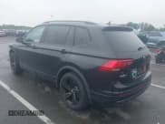 ✅ 2024 Volkswagen Tiguan SE R-Line Black • VIN: 3VV8B7AX4RM048758 • Lot: 42523725. Wystawiony na IAAI z przebiegiem 14 415 mil. Bezpłatny archiwum sprzedaży aukcyjnych z USA i szczegółowy raport historii pojazdu na DreamBid. Zdjęcie 3.