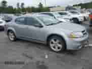 2013 Dodge Avenger SE с VIN 1C3CDZAB2DN712609, выставлен на аукционе Copart как лот 71402174 с пробегом 158 925 миль миль и Списание • Salvage title. История ставок и продаж доступна на DreamBid. Изображение 4.