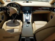 ✅ 2014 Porsche Panamera S E-Hybrid • VIN: WP0AD2A79EL044276 • Lot: 66540345. Wystawiony na Copart z przebiegiem Nie podano. Bezpłatny archiwum sprzedaży aukcyjnych z USA i szczegółowy raport historii pojazdu na DreamBid. Zdjęcie 8.