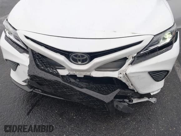 ✅ 2018 Toyota Camry XLE • VIN: 4T1B11HK5JU527927 • Лот: 43703439. Опубликован ранее на IAAI с пробегом 90 461 миль. Бесплатный доступ к архиву аукционных продаж из США и подробный отчёт об истории автомобиля на DreamBid. Изображение 6.
