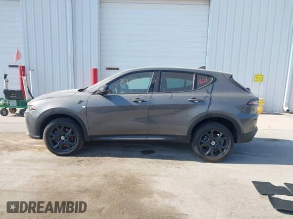 2024 Dodge Hornet GT z VIN ZACNDFAN2R3A39839, wystawiony jako IAAI lot #42457621 z przebiegiem 11 711 mil mil oraz . Historia ofert i sprzedaży dostępna na DreamBid. Obrazek 13.