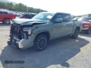 ✅ 2025 Toyota Tundra Limited • VIN: 5TFJA5DB8SX258142 • Лот: 42491306. Опубликован ранее на IAAI с пробегом 13 832 миль. Бесплатный доступ к архиву аукционных продаж из США и подробный отчёт об истории автомобиля на DreamBid. Изображение 2.