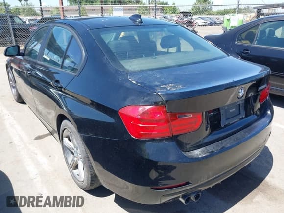 ✅ 2013 BMW 3 Series 328i • VIN: WBA3C1C52DF435944 • Lot: 42265138. Listed on IAAI with 177,633 mi. Free auction sales archive from the USA and detailed vehicle history report at DreamBid. Image 3.