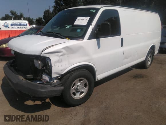✅ 2005 Chevrolet Express Cargo • VIN: 1GCFG15X451252983 • Lot: 42790611. Listed on IAAI with 87,741 mi. Free auction sales archive from the USA and detailed vehicle history report at DreamBid. Image 2.