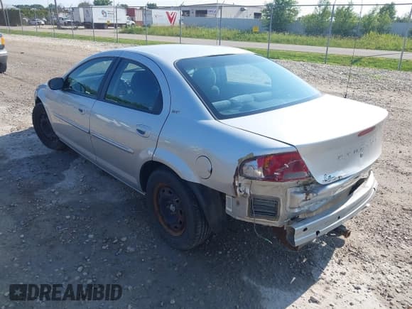 ✅ 2001 Dodge Stratus SE • VIN: 1B3EJ46U21N508528 • Lot: 42851096. Wystawiony na IAAI z przebiegiem 90 708 mil. Bezpłatny archiwum sprzedaży aukcyjnych z USA i szczegółowy raport historii pojazdu na DreamBid. Zdjęcie 3.
