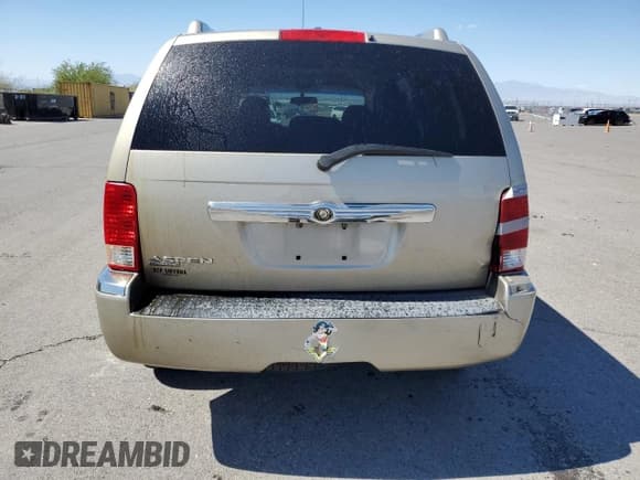 ✅ 2008 Chrysler Aspen Limited • VIN: 1A8HX58N38F111591 • Лот: 70589754. Опубликован ранее на Copart с пробегом 190 329 миль. Бесплатный доступ к архиву аукционных продаж из США и подробный отчёт об истории автомобиля на DreamBid. Изображение 6.