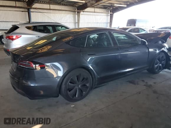 ✅ 2024 Tesla Model S • VIN: 5YJSA1E58RF537102 • Лот: 90390415. Опубликован ранее на Copart с пробегом Не указан. Бесплатный доступ к архиву аукционных продаж из США и подробный отчёт об истории автомобиля на DreamBid. Изображение 3.
