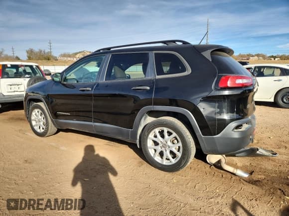 ✅ 2017 Jeep Cherokee Altitude • VIN: 1C4PJLAB3HW580981 • Лот: 92269065. Опубликован ранее на Copart с пробегом 74 495 миль. Бесплатный доступ к архиву аукционных продаж из США и подробный отчёт об истории автомобиля на DreamBid. Изображение 2.