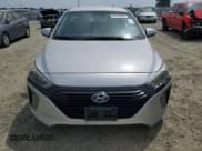 ✅ 2017 Hyundai Ioniq Blue • VIN: KMHC65LC6HU039285 • Lot: 54718645. Wystawiony na Copart z przebiegiem Nie podano. Bezpłatny archiwum sprzedaży aukcyjnych z USA i szczegółowy raport historii pojazdu na DreamBid. Zdjęcie 5.