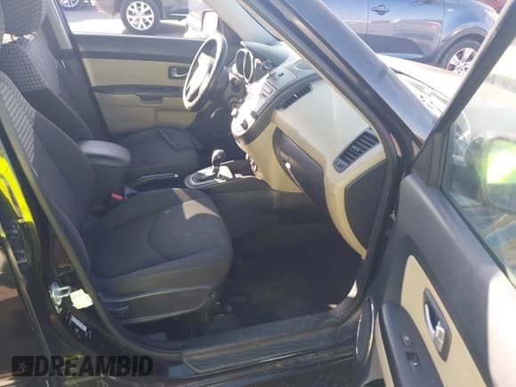 ✅ 2013 Kia Soul + • VIN: KNDJT2A62D7619416 • Lot: 42046150. Listed on IAAI with 116,851 mi. Free auction sales archive from the USA and detailed vehicle history report at DreamBid. Image 5.