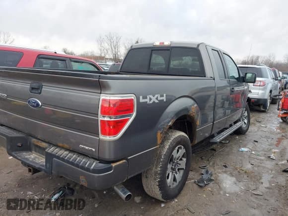 ✅ 2012 Ford F-150 XL • VIN: 1FTEX1EM2CFB52639 • Lot: 41666233. Listed on IAAI with 151,989 mi. Free auction sales archive from the USA and detailed vehicle history report at DreamBid. Image 4.