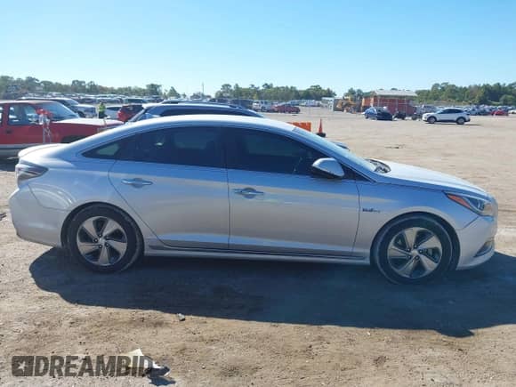 2016 Hyundai Sonata Limited z VIN KMHE34L1XGA028610, wystawiony jako IAAI lot #43464977 z przebiegiem 118 891 mil mil oraz . Historia ofert i sprzedaży dostępna na DreamBid. Obrazek 13.