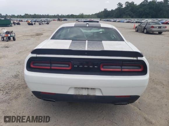 ✅ 2017 Dodge Challenger SXT • VIN: 2C3CDZAGXHH601347 • Lot: 53632354. Wystawiony na Copart z przebiegiem 43 199 mil. Bezpłatny archiwum sprzedaży aukcyjnych z USA i szczegółowy raport historii pojazdu na DreamBid. Zdjęcie 6.