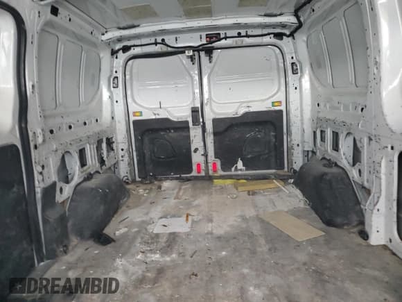 ✅ 2019 Ford Transit • VIN: 1FTYR1YM6KKA84628 • Lot: 89522665. Listed on Copart with 230,687 mi. Free auction sales archive from the USA and detailed vehicle history report at DreamBid. Image 10.