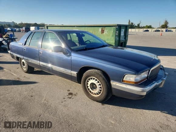 ✅ 1995 Buick Roadmaster Collectors Edition • VIN: 1G4BN52P6SR400754 • Lot: 92871085. Listed on Copart with 154,633 mi. Free auction sales archive from the USA and detailed vehicle history report at DreamBid. Image 4.