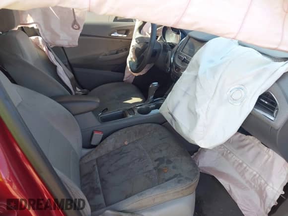 2017 Chevrolet Cruze LT z VIN 1G1BE5SM6H7220018, wystawiony jako IAAI lot #43299331 z przebiegiem 127 154 mil mil oraz . Historia ofert i sprzedaży dostępna na DreamBid. Obrazek 5.