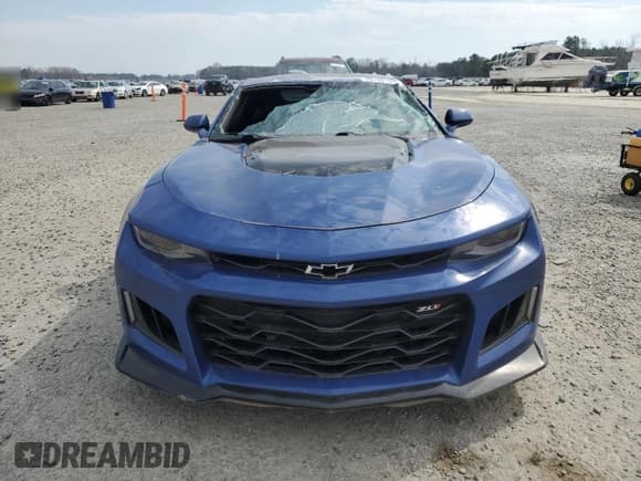 ✅ 2020 Chevrolet Camaro ZL1 • VIN: 1G1FK1R68L0136097 • Lot: 70742124. Listed on Copart with 30,548 mi. Free auction sales archive from the USA and detailed vehicle history report at DreamBid. Image 5.