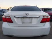 ✅ 2009 Lexus LS 460 • VIN: JTHBL46F095085357 • Lot: 43878856. Listed on IAAI with 206,372 mi. Free auction sales archive from the USA and detailed vehicle history report at DreamBid. Image 16.