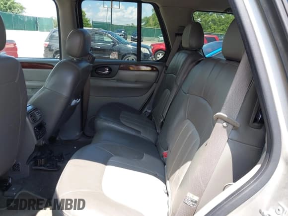 ✅ 2004 GMC Envoy SLE • VIN: 1GKDT13S642272272 • Lot: 42709617. Wystawiony na IAAI z przebiegiem 219 526 mil. Bezpłatny archiwum sprzedaży aukcyjnych z USA i szczegółowy raport historii pojazdu na DreamBid. Zdjęcie 8.