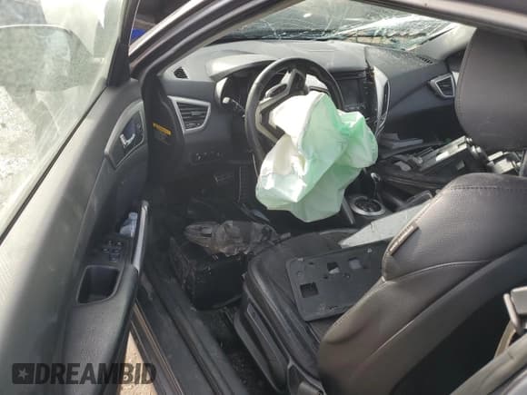 ✅ 2012 Hyundai Veloster w/Black Int • VIN: KMHTC6AD3CU061313 • Lot: 85284144. Wystawiony na Copart z przebiegiem Nie podano. Bezpłatny archiwum sprzedaży aukcyjnych z USA i szczegółowy raport historii pojazdu na DreamBid. Zdjęcie 8.