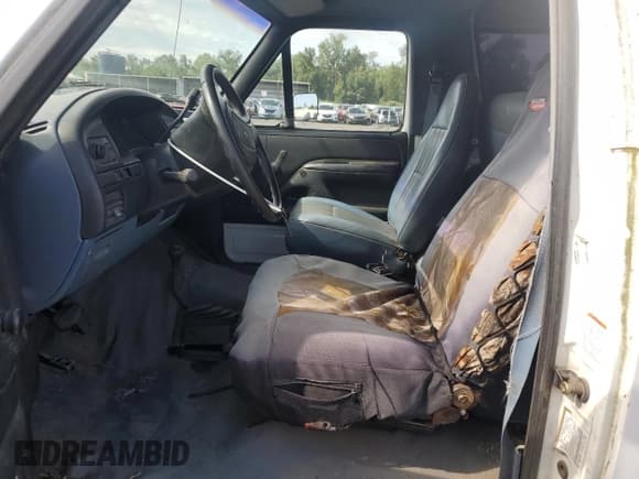 ✅ 1993 Ford Bronco XL • VIN: 1FMEU15N6PLA47865 • Lot: 60358545. Listed on Copart with 270,782 mi. Free auction sales archive from the USA and detailed vehicle history report at DreamBid. Image 7.