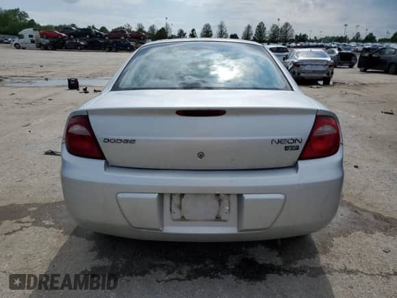 2005 Dodge Neon SXT z VIN 1B3ES56C15D149212, wystawiony jako Copart lot #56222775 z przebiegiem 112 383 mil mil oraz Szkoda całkowita • Salvage title. Historia ofert i sprzedaży dostępna na DreamBid. Obrazek 6.