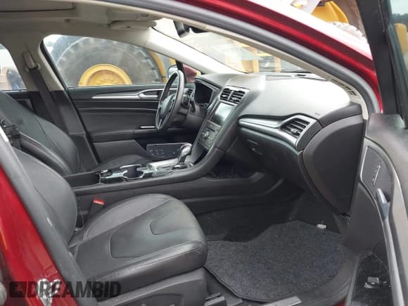 ✅ 2016 Ford Fusion Titanium • VIN: 3FA6P0K92GR186030 • Лот: 43281704. Опубликован ранее на IAAI с пробегом 120 813 миль. Бесплатный доступ к архиву аукционных продаж из США и подробный отчёт об истории автомобиля на DreamBid. Изображение 5.