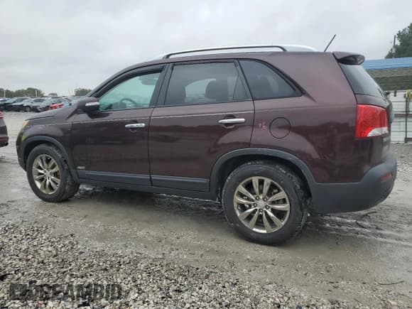 ✅ 2011 Kia Sorento EX • VIN: 5XYKUDA29BG123930 • Lot: 89840245. Wystawiony na Copart z przebiegiem 259 128 mil. Bezpłatny archiwum sprzedaży aukcyjnych z USA i szczegółowy raport historii pojazdu na DreamBid. Zdjęcie 2.