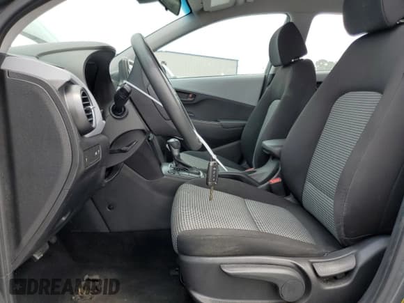 ✅ 2020 Hyundai Kona SE • VIN: KM8K12AA3LU439761 • Лот: 60944644. Опубликован ранее на Copart с пробегом 77 360 миль. Бесплатный доступ к архиву аукционных продаж из США и подробный отчёт об истории автомобиля на DreamBid. Изображение 7.