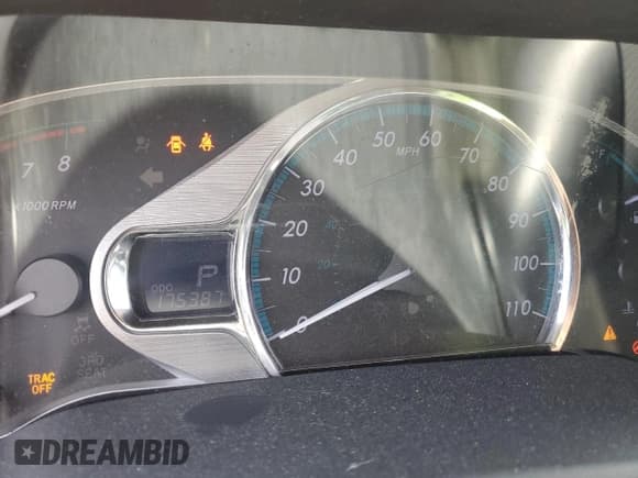 ✅ 2012 Toyota Sienna XLE AAS • VIN: 5TDYK3DC9CS242130 • Lot: 60423935. Listed on Copart with 175,387 mi. Free auction sales archive from the USA and detailed vehicle history report at DreamBid. Image 9.