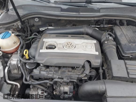 ✅ 2014 Volkswagen CC Executive • VIN: WVWRP7AN3EE537770 • Lot: 41385247. Listed on IAAI with 135,069 mi. Free auction sales archive from the USA and detailed vehicle history report at DreamBid. Image 10.