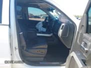 ✅ 2016 Chevrolet Silverado 1500 LT • VIN: 3GCUKREC3GG143985 • Лот: 43594584. Опубликован ранее на IAAI с пробегом 209 894 миль. Бесплатный доступ к архиву аукционных продаж из США и подробный отчёт об истории автомобиля на DreamBid. Изображение 5.