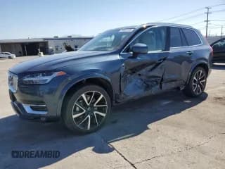 ✅ 2024 Volvo XC90 Plus Bright Theme • VIN: YV4062PE7R1157959 • Lot: 70552165. Wystawiony na Copart z przebiegiem 24 049 mil. Bezpłatny archiwum sprzedaży aukcyjnych z USA i szczegółowy raport historii pojazdu na DreamBid. Zdjęcie 1.