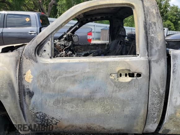 ✅ 2008 Chevrolet Silverado 1500 Work Truck • VIN: 1GCEC14058Z189782 • Lot: 64490414. Wystawiony na Copart z przebiegiem Nie podano. Bezpłatny archiwum sprzedaży aukcyjnych z USA i szczegółowy raport historii pojazdu na DreamBid. Zdjęcie 7.