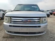 ✅ 2011 Ford Flex Limited • VIN: 2FMGK5DC4BBD00258 • Lot: 93067925. Wystawiony na Copart z przebiegiem Nie podano. Bezpłatny archiwum sprzedaży aukcyjnych z USA i szczegółowy raport historii pojazdu na DreamBid. Zdjęcie 5.