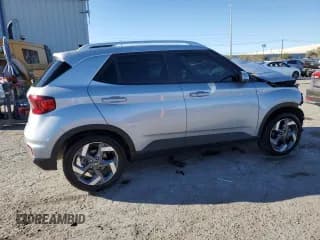 ✅ 2021 Hyundai Venue SEL • VIN: KMHRC8A36MU122281 • Lot: 41477825. Listed on Copart with 9,841 mi. Free auction sales archive from the USA and detailed vehicle history report at DreamBid. Image 3.
