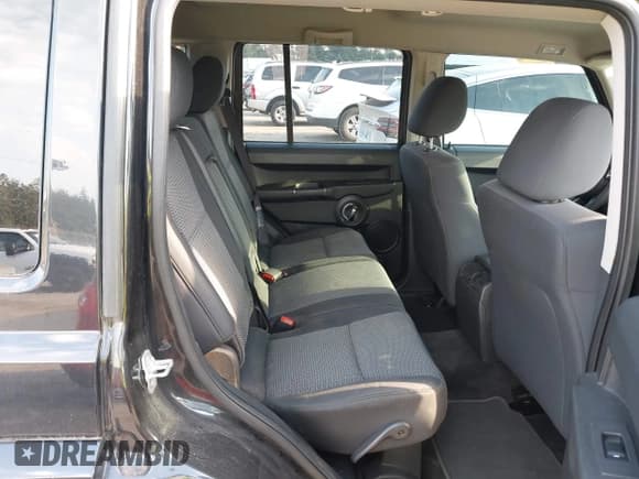 ✅ 2010 Jeep Commander Sport • VIN: 1J4RG4GK3AC148560 • Лот: 43077855. Опубликован ранее на IAAI с пробегом 170 314 миль. Бесплатный доступ к архиву аукционных продаж из США и подробный отчёт об истории автомобиля на DreamBid. Изображение 8.